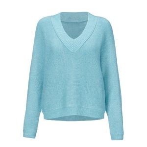 Cabi size Small aqua sweater